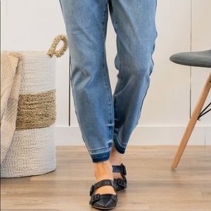 NWT Judy Blue Relaxed Therma Boyfriend Jeans